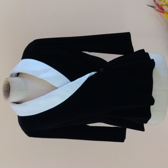 Alex Evenings Jackets & Blazers - Alex Petite Evenings Velvet Jacket.